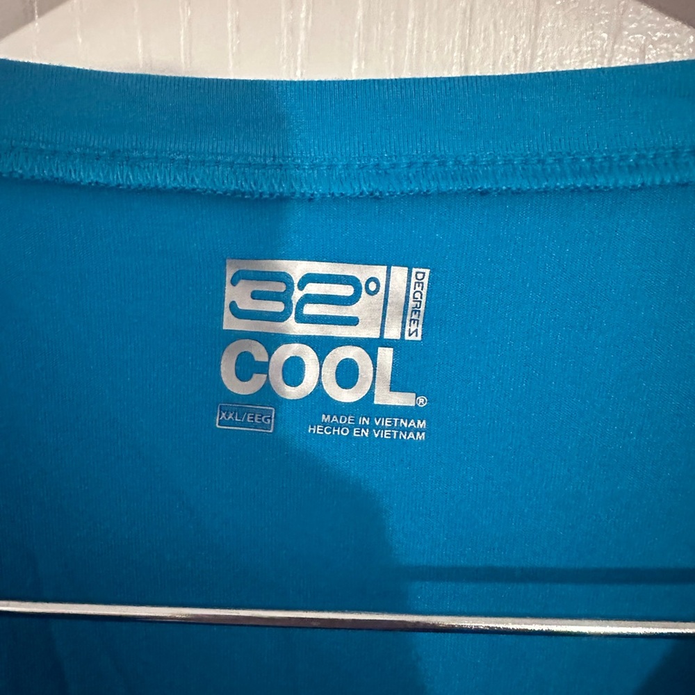 Shirts - Picture 6 of 6